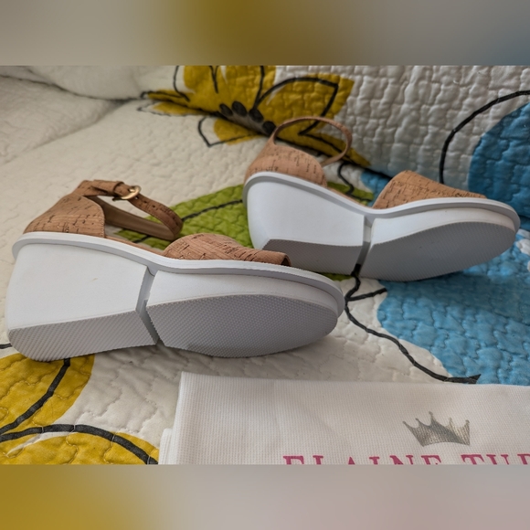 Elaine Turner Cork wedges size 8 EUC New in Box Anika - Picture 3 of 7